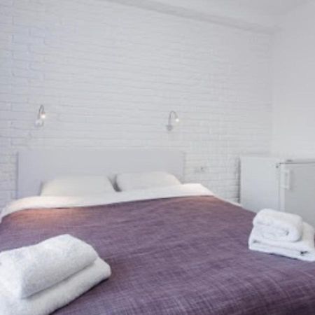 Smart Hotel Rooms Near Metro 24/7 كييف المظهر الخارجي الصورة