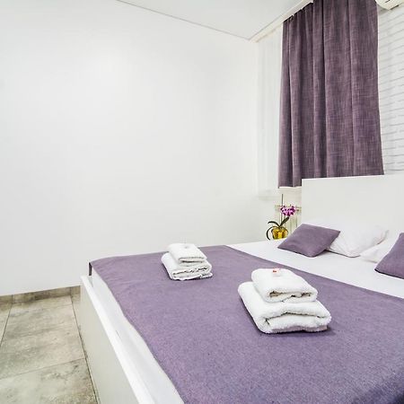 Smart Hotel Rooms Near Metro 24/7 كييف المظهر الخارجي الصورة