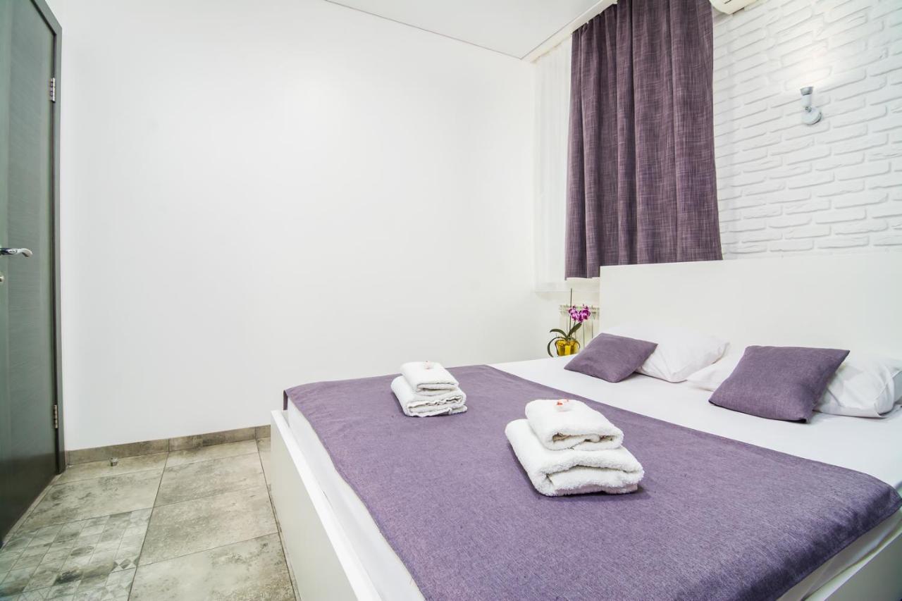 Smart Hotel Rooms Near Metro 24/7 كييف المظهر الخارجي الصورة
